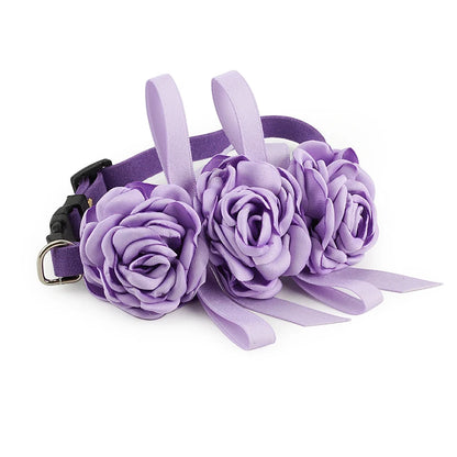 Collier de cérémonie violet très élégant avec  des roses 