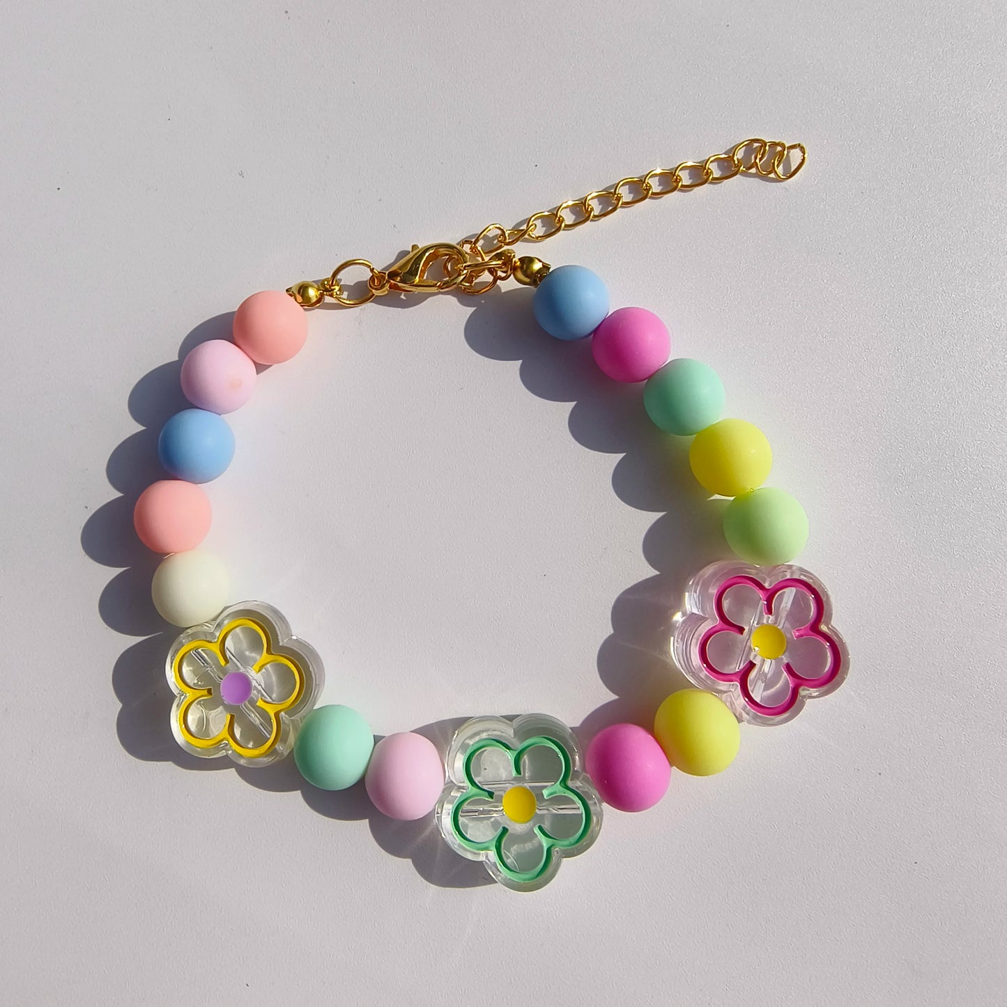 Collier pour petit chien à perles et fleurs pastel