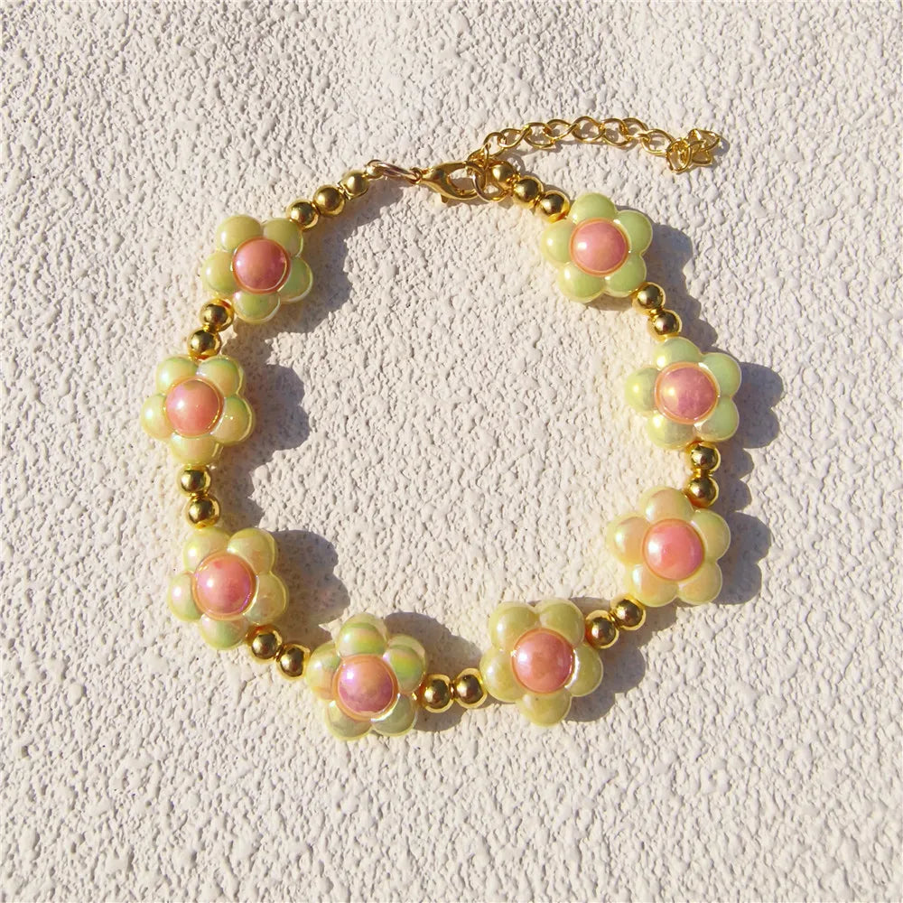 Collier pour petit chien à perles et fleurs pastel