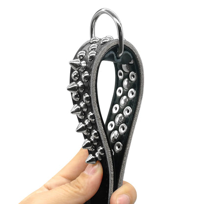 Collier clouté pour chien en cuir avec multiples petits clous métalliques