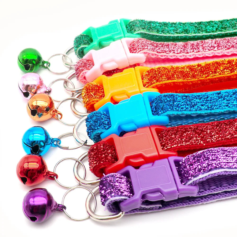 Collier pailleté petit chien clochette
