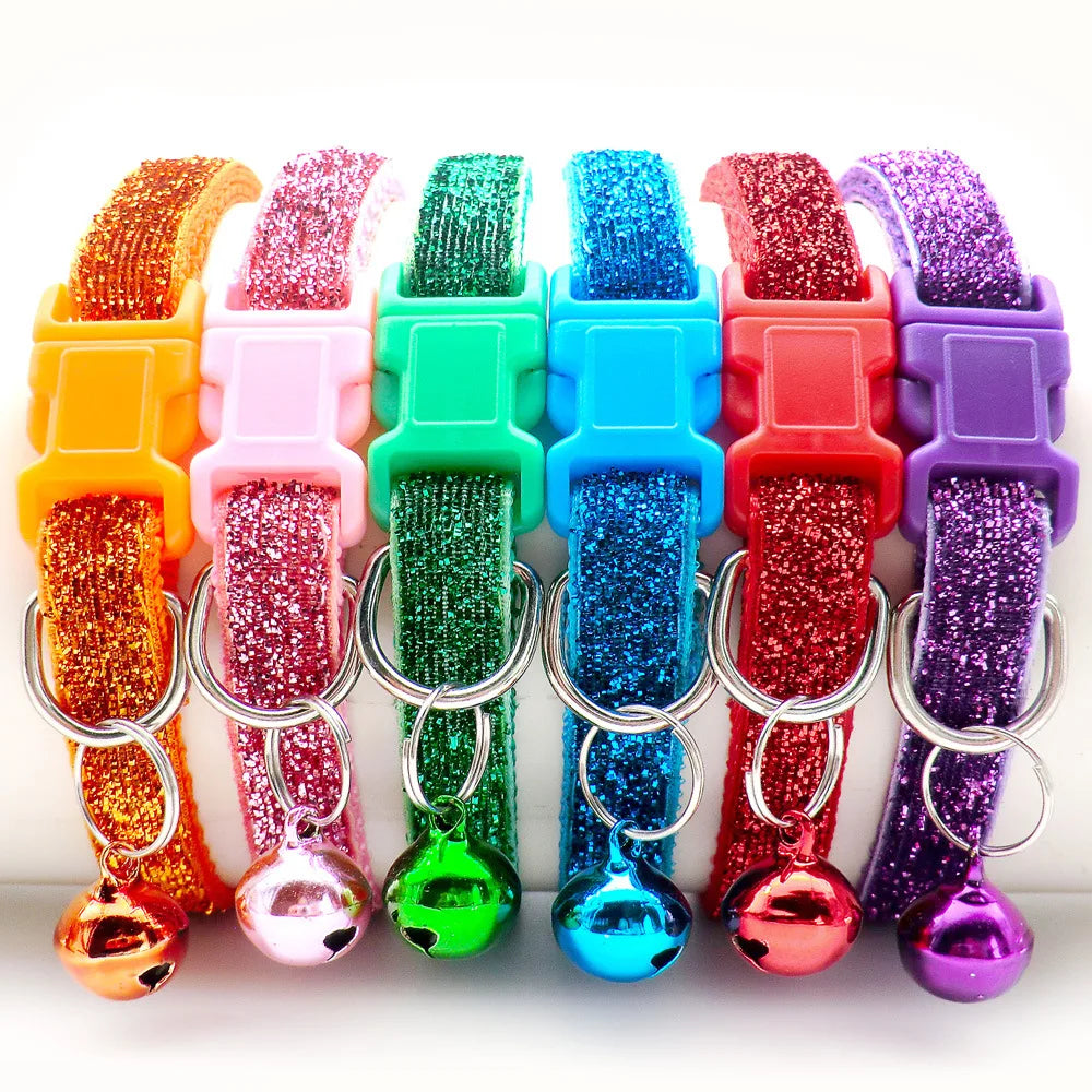 Collier pailleté petit chien clochette