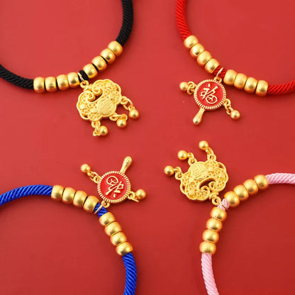 Collier tissu rouge petit chien pendentif doré