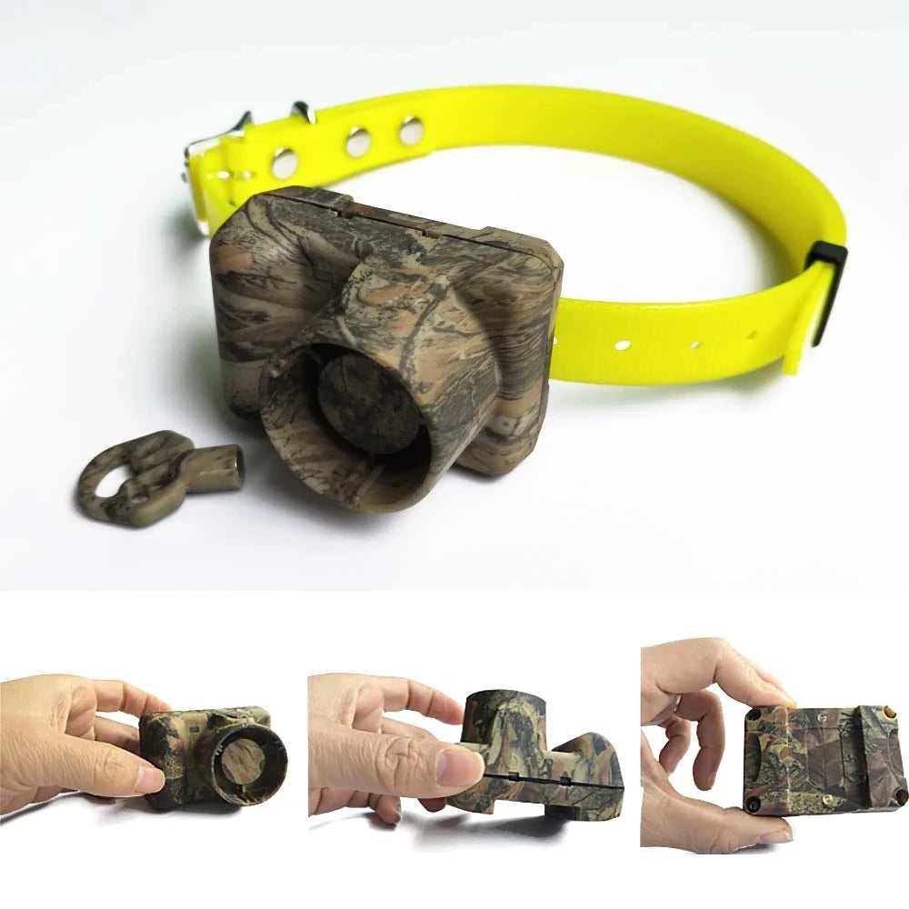 Collier beeper camouflage avec vues détaillées du boîtier tenu en main sur fond blanc.