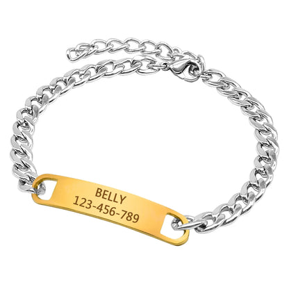Collier chaîne argenté pour petit chien avec plaque dorée gravée BELLY et un numéro.