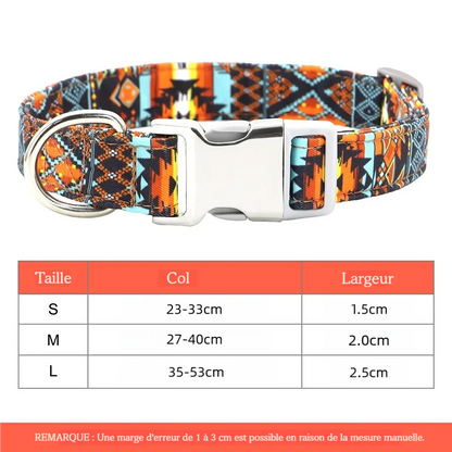 Collier pour chien en nylon imprimé orange et bleu avec boucle métal et guide de taille.