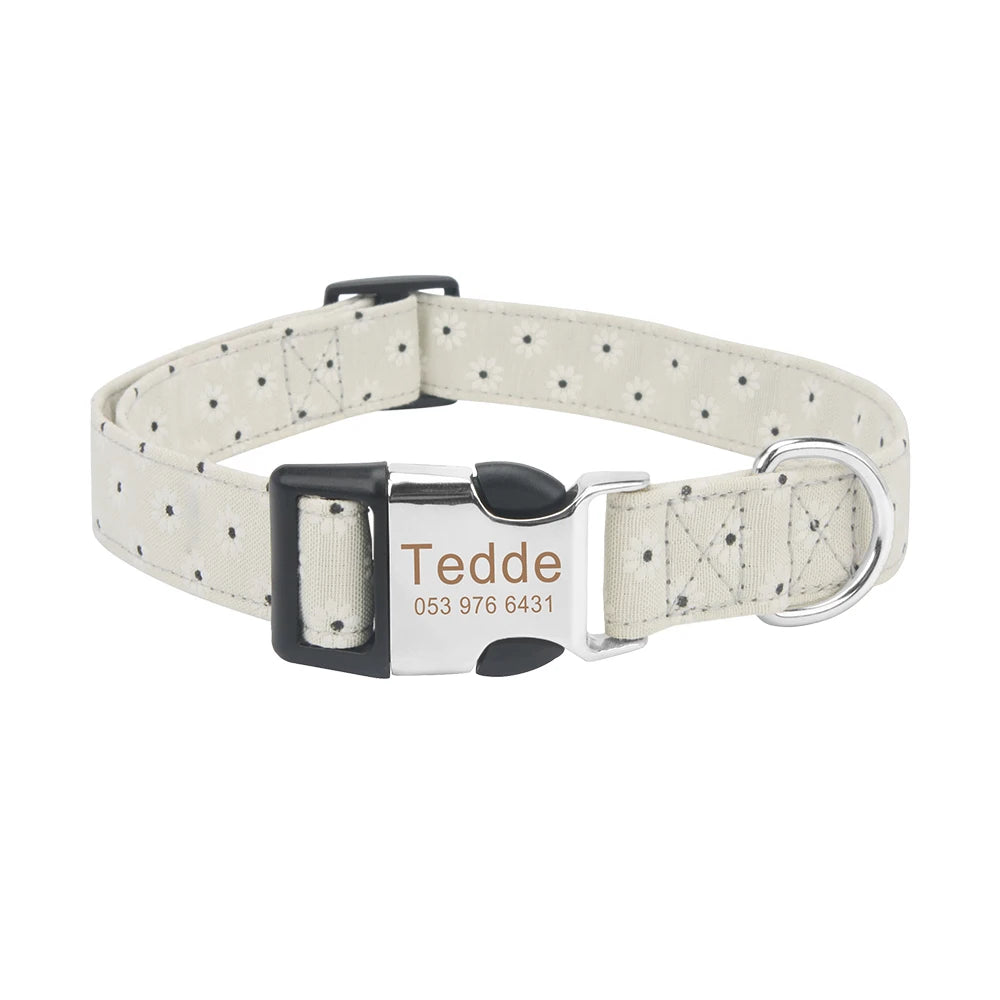 Collier personnalisé pour chien en nylon beige à motif fleuri avec plaque gravée Tedde.