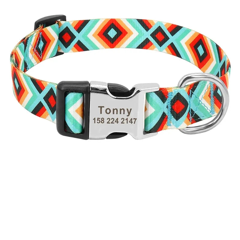 Collier personnalisé pour chien en nylon à motif losanges colorés avec boucle gravée Tonny.