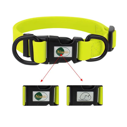 Vue produit d’un collier jaune fluo en PVC doux avec système de fermeture rapide sur fond blanc.