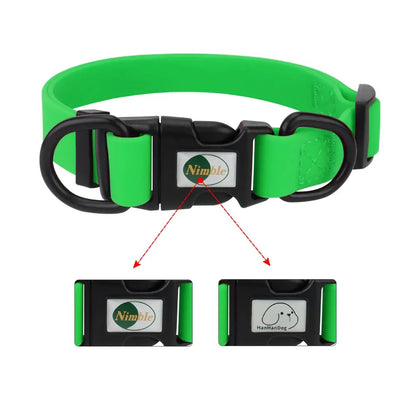 Vue produit d’un collier vert en PVC doux avec système de fermeture rapide sur fond blanc.