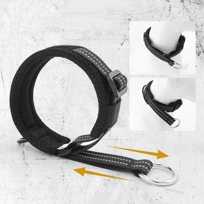 Schéma d’un collier noir pour chien avec flèches montrant le coulissement.