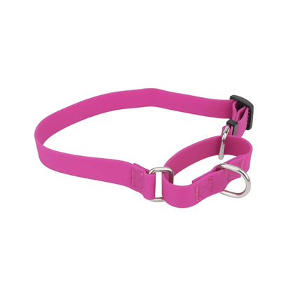 Collier d’entraînement pour chien en PVC imperméable rose fuschia avec poignée de contrôle intégrée sur fond blanc.