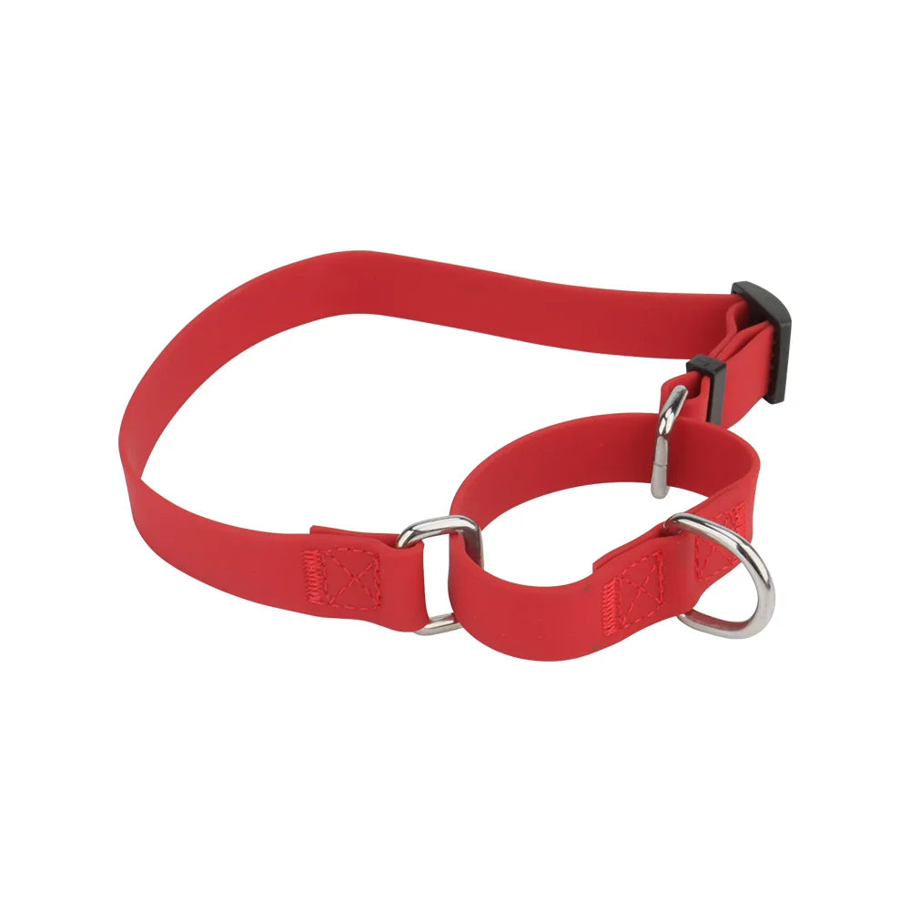 Collier d’entraînement pour chien en PVC imperméable rouge avec poignée de contrôle intégrée sur fond blanc.
