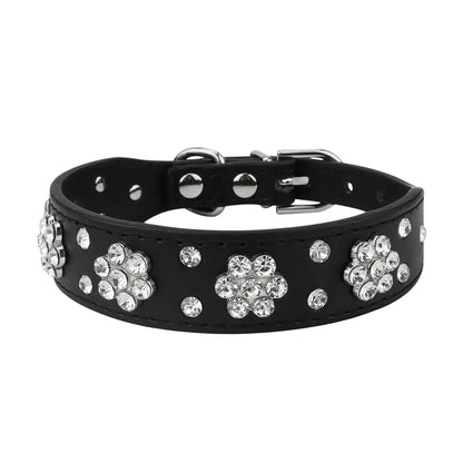 Collier de luxe pour chien en cuir PU noir avec fleurs en strass scintillantes.