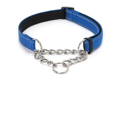 Collier martingale bleu pour chien avec tableau des tailles S à XL dessous.