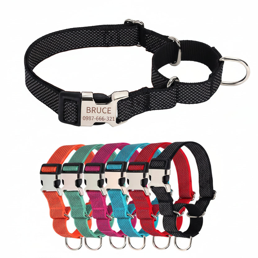 Collier martingale personnalisé noir pour chien avec aperçu des différents coloris disponibles en dessous sur fond blanc.
