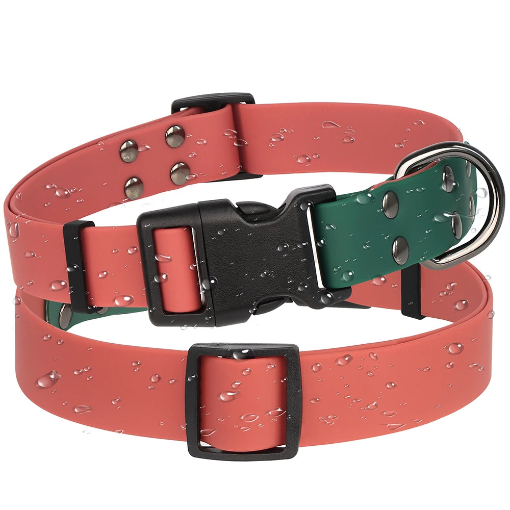 Collier de nage pour chien en PVC imperméable bicolore corail et vert sur fond blanc.