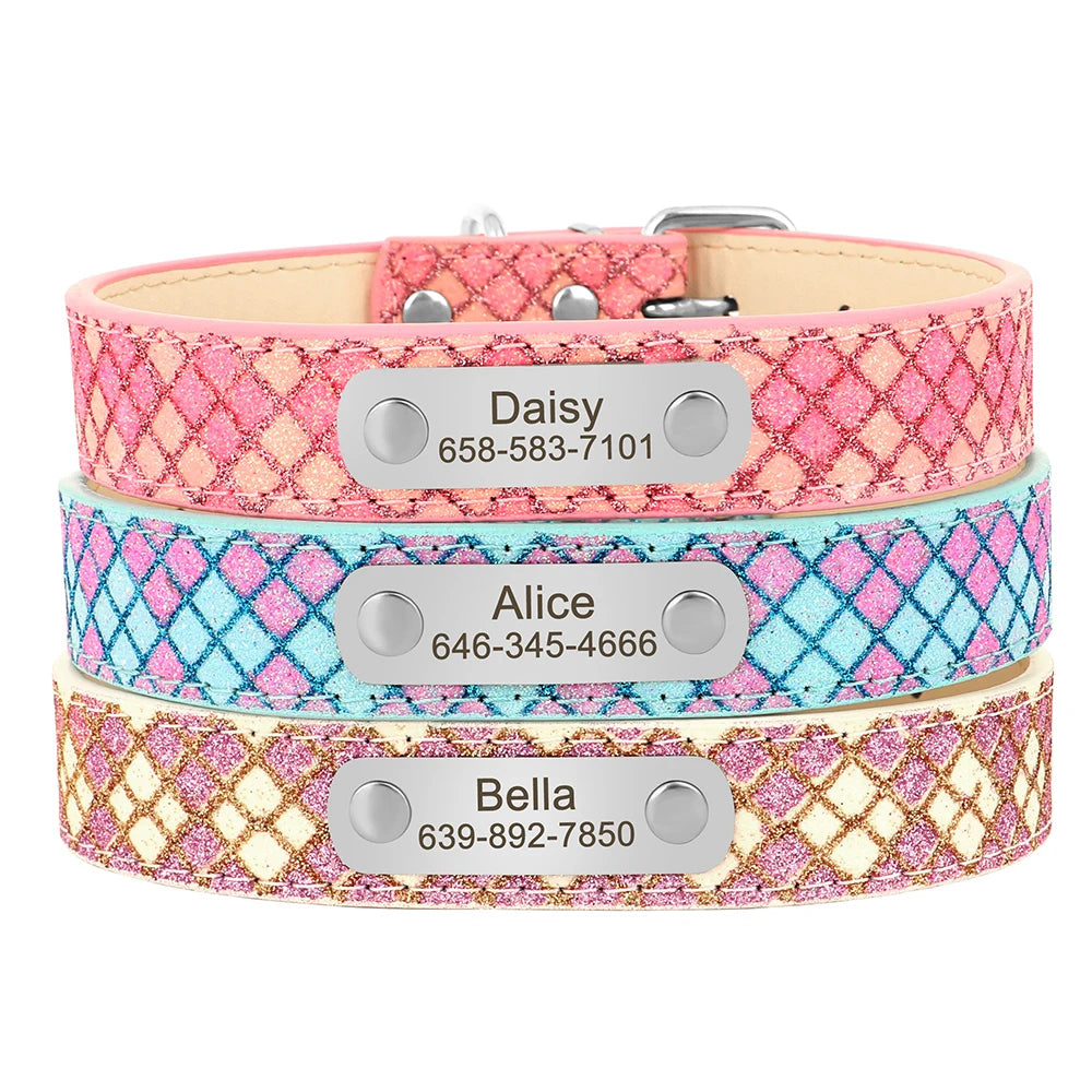 Présentation de trois variantes de colliers à carreaux pailletés pour chiot.