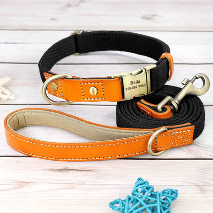 Ensemble collier et laisse noir pour chien avec boucle métal gravée présenté sur un fond en bois gris.
