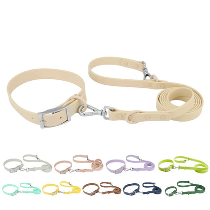 Ensemble collier et laisse pour chien en PVC beige avec aperçu des coloris disponibles en bas de l'image.