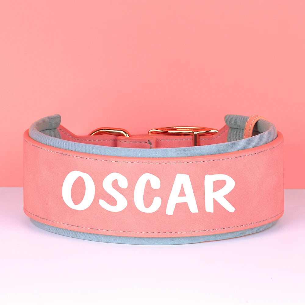 Large collier rose pour chien avec le nom Oscar en lettres blanches.