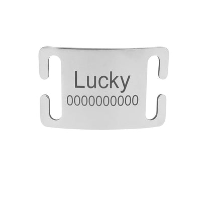 Plaque d’identification incurvée argentée personnalisée pour collier de chien avec fixation ouverte.
