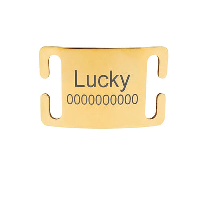 Plaque d’identification incurvée dorée personnalisée pour collier de chien avec fixation ouverte.