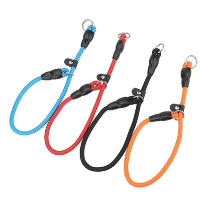 Visuel des différentes couleurs du collier réglable pour chien en corde nylon sur fond clair.
